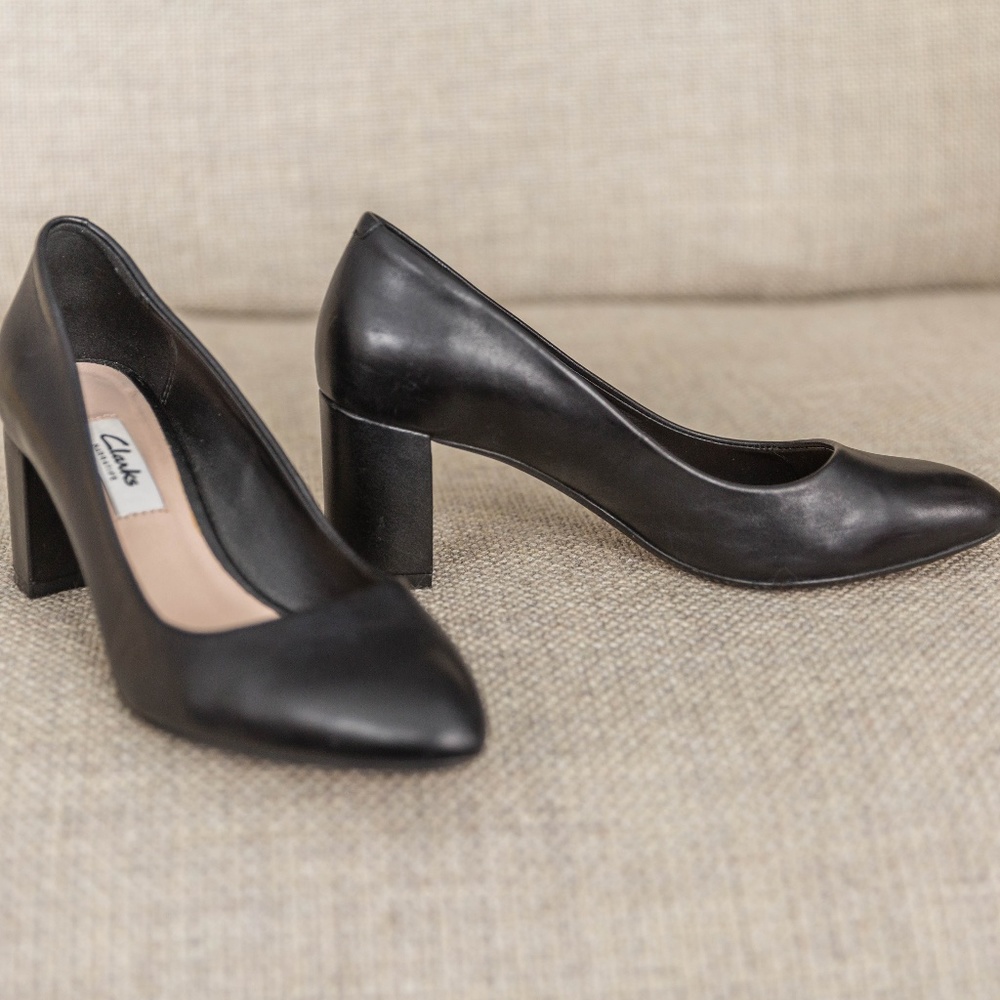 Clarks black heels